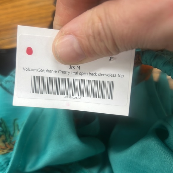 VOLCOM | Stephanie Cherry teal chiffon open back sleeveless top/blouse/tank - Picture 7 of 7